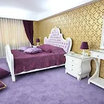 Grand Corner Boutique