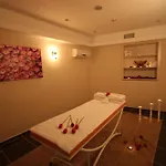 Отель Grand Corner Boutique