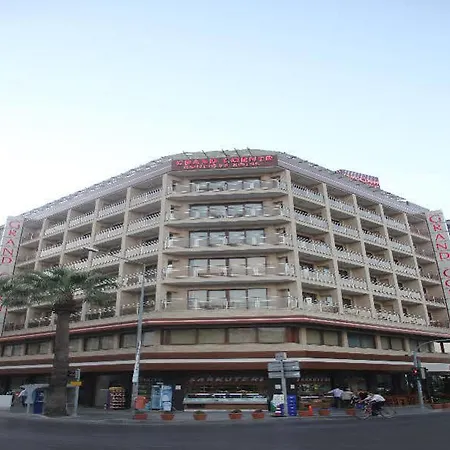 Grand Corner Boutique 4* İzmir