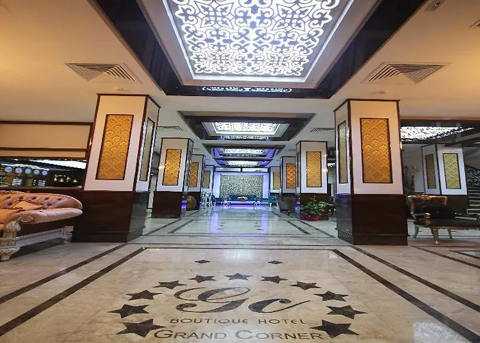 Grand Corner Boutique Hotel 4*