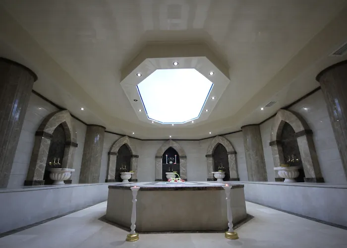 Grand Corner Boutique Hotel 4*