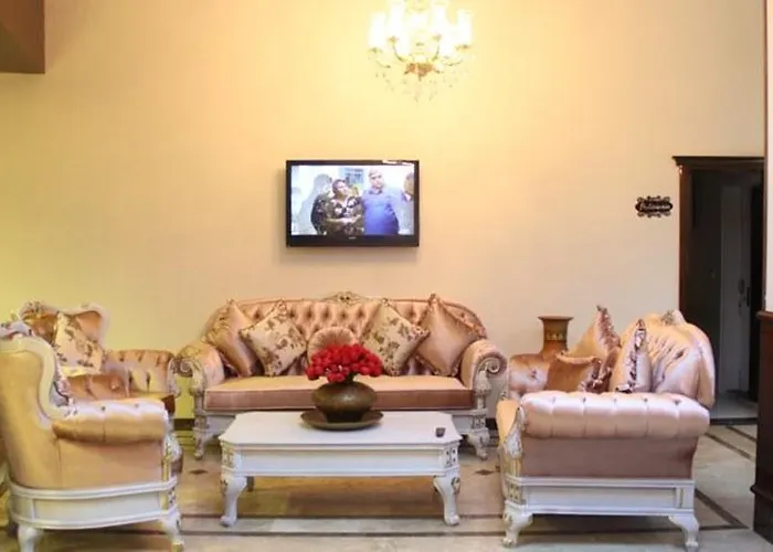 Grand Corner Boutique