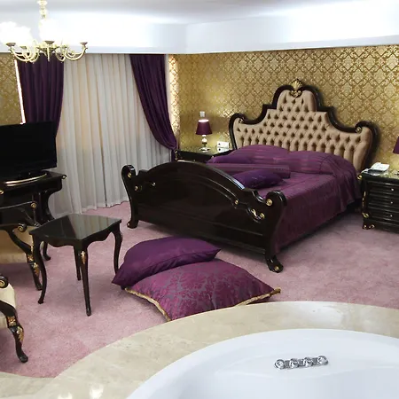 Grand Corner Boutique Hotell