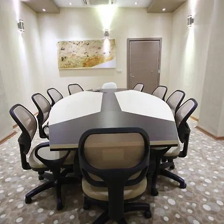 Grand Corner Boutique 4*