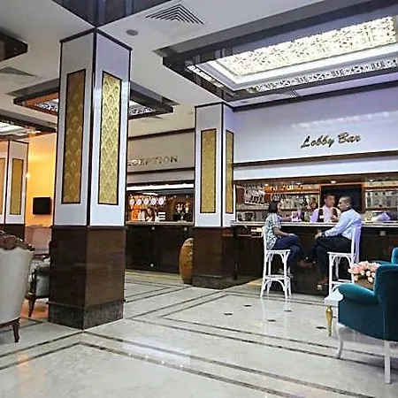 Grand Corner Boutique Hotell 4*