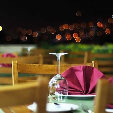 Grand Corner Boutique Hotell 4*