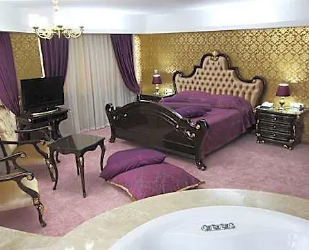 Grand Corner Boutique