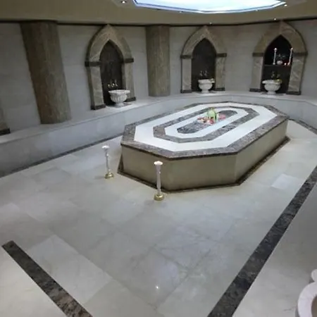 Grand Corner Boutique