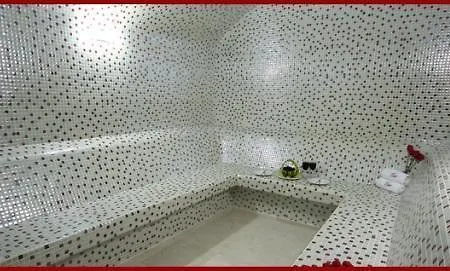 Grand Corner Boutique 4*