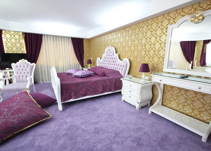 Grand Corner Boutique 4*