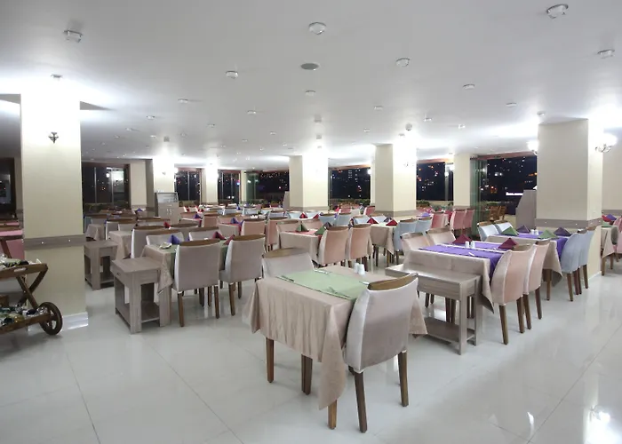 Grand Corner Boutique Hotel 4*