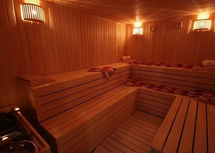 Grand Corner Boutique 4*