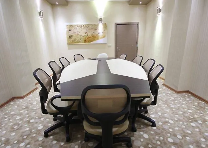 Grand Corner Boutique 4*