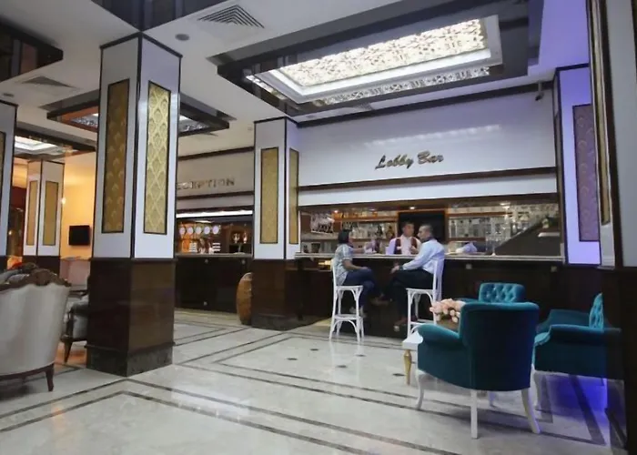 Grand Corner Boutique 4*