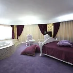 Grand Corner Boutique