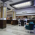 Grand Corner Boutique 4*